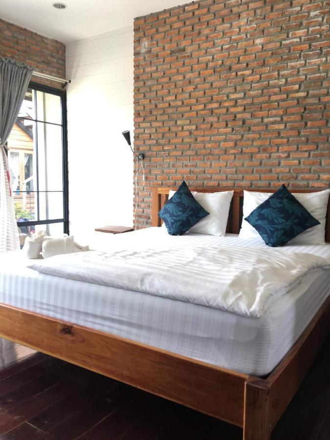 Hotel The Pud Dee Chiang Khan Esterno foto