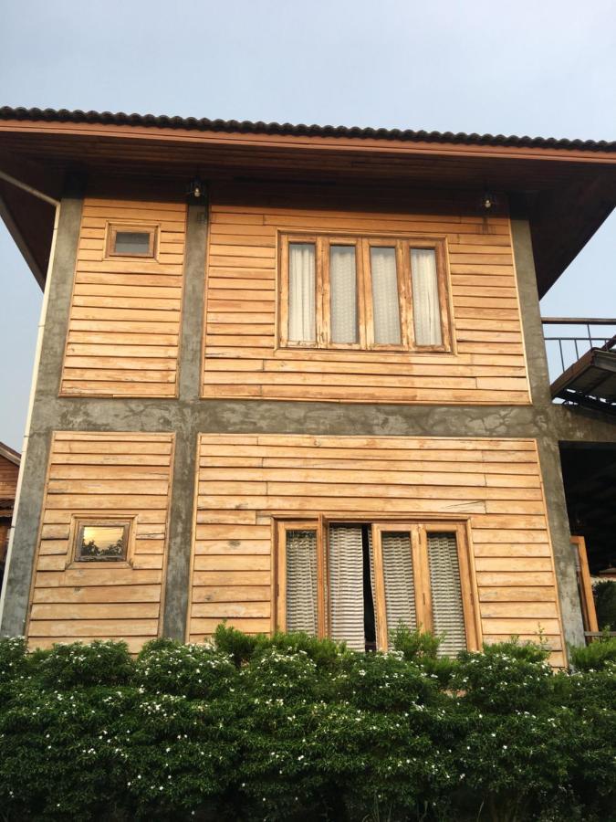 Hotel The Pud Dee Chiang Khan Esterno foto