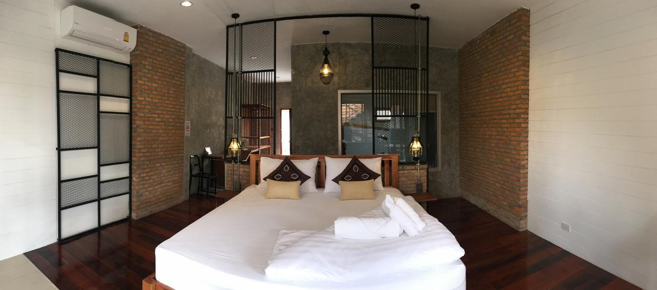 Hotel The Pud Dee Chiang Khan Esterno foto
